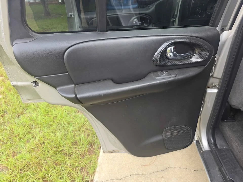 2007 Chevrolet Trailblazer - Image 9 of 15