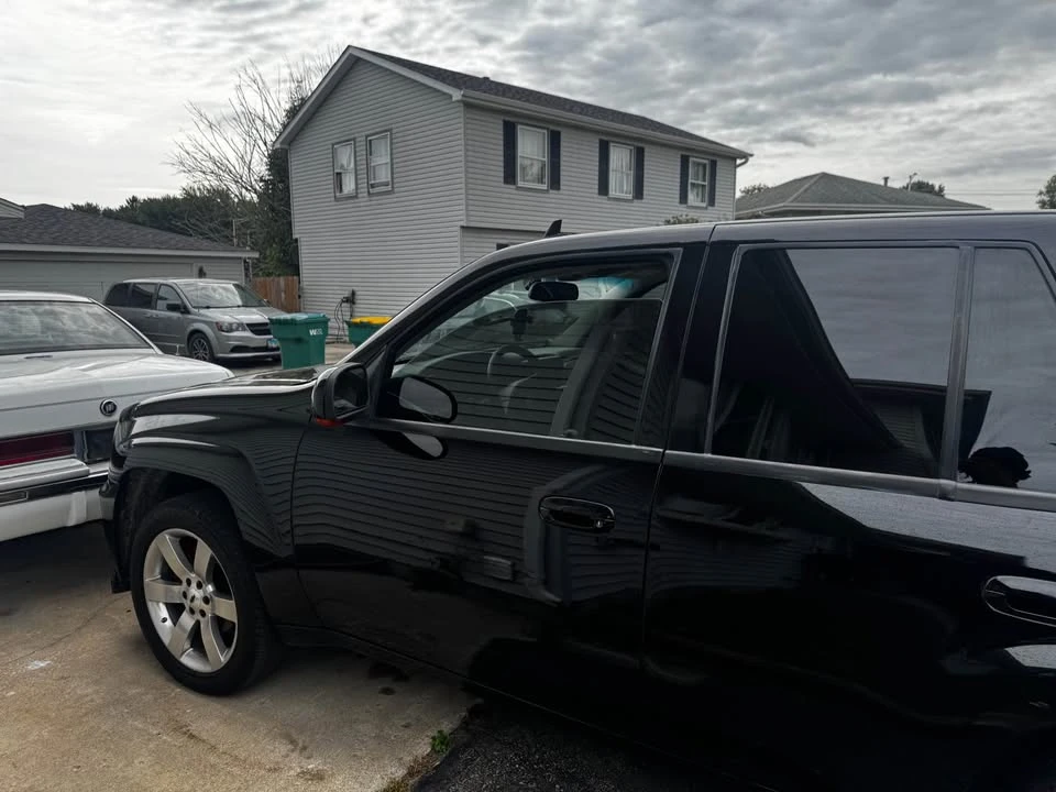 2007 Chevrolet Trailblazer - Image 2 of 17
