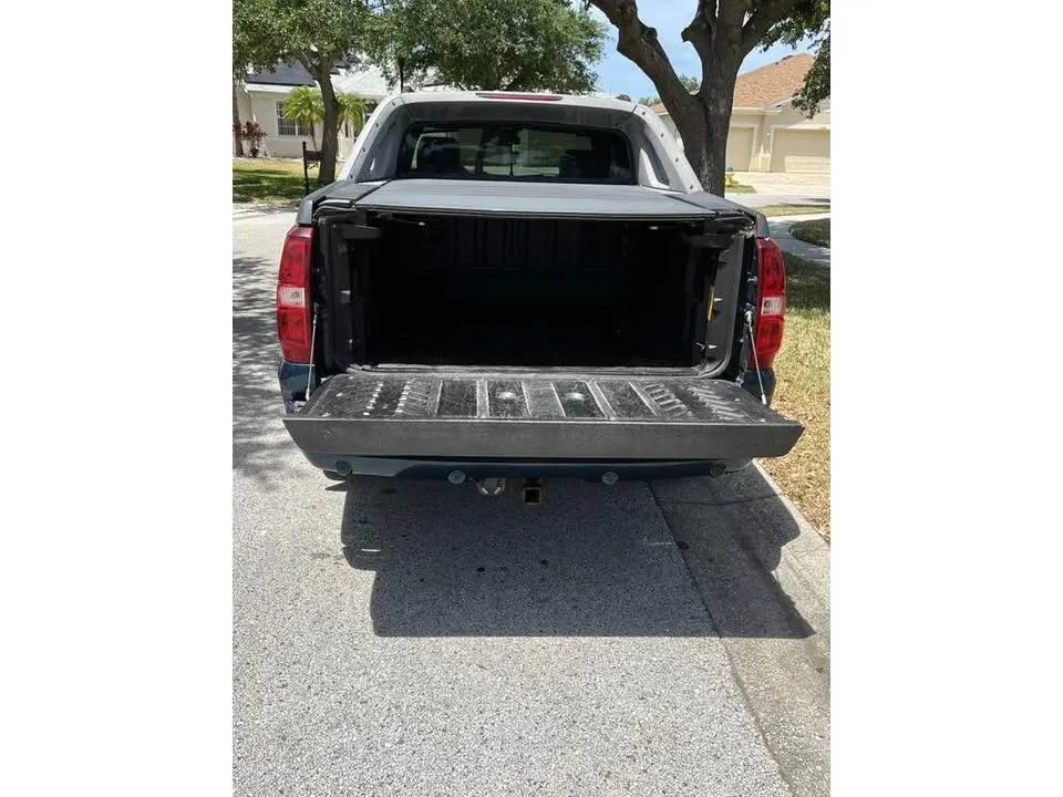 2007 Chevrolet Avalanche - Image 7 of 8