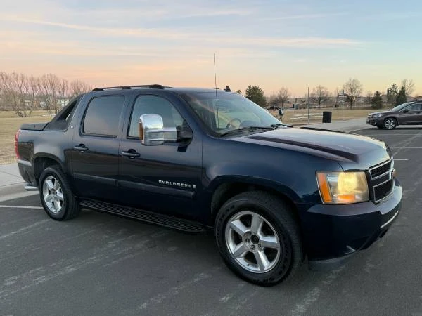 2007 Chevrolet Avalanche - Image 3 of 11
