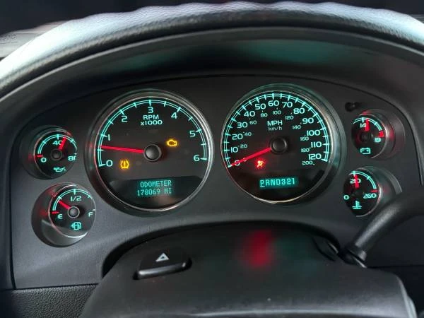 2007 Chevrolet Avalanche - Image 10 of 11