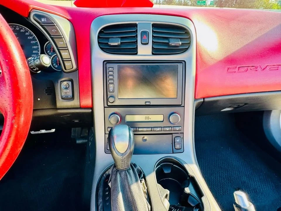 2007 Chevrolet Corvette C6 - Image 18 of 20