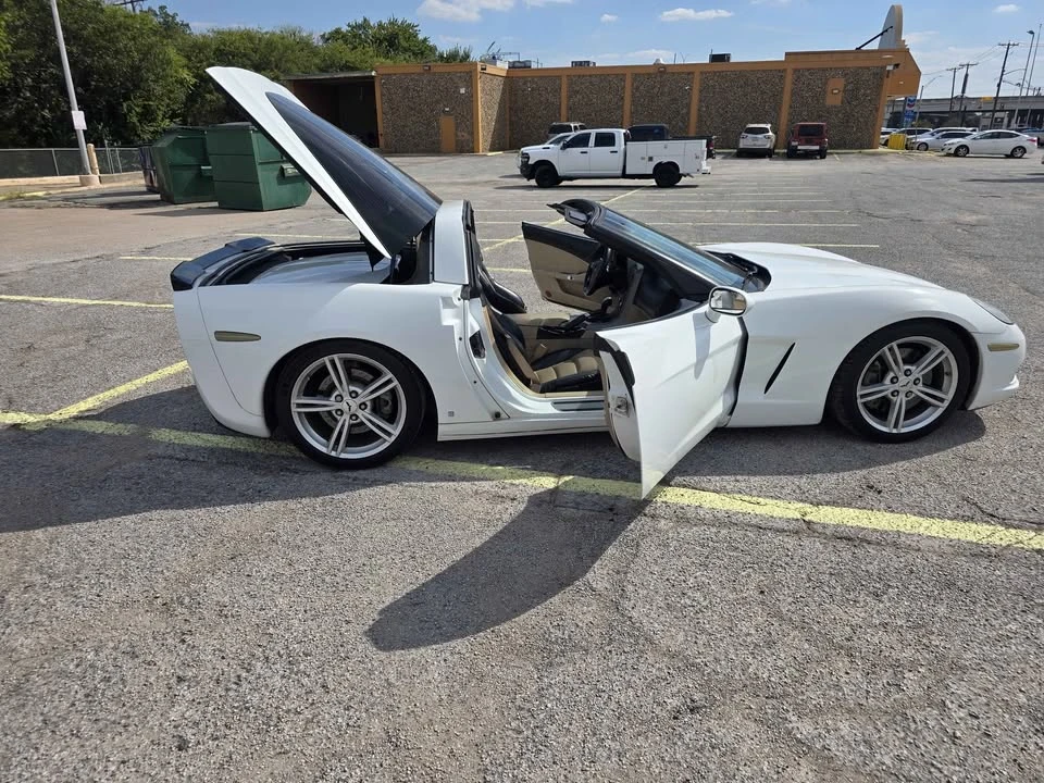 2007 Chevrolet Corvette C6 - Image 16 of 20
