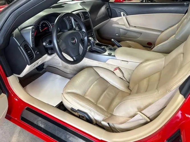 2007 Chevrolet Corvette C6 - Image 11 of 16