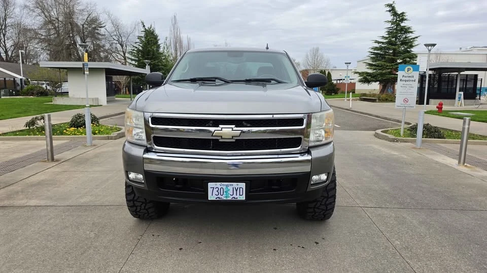 2007 Chevrolet Silverado 2nd Gen - Image 2 of 13