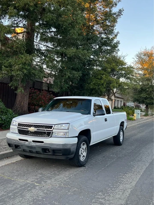 2007 Chevrolet Silverado 2nd Gen - Image 2 of 17
