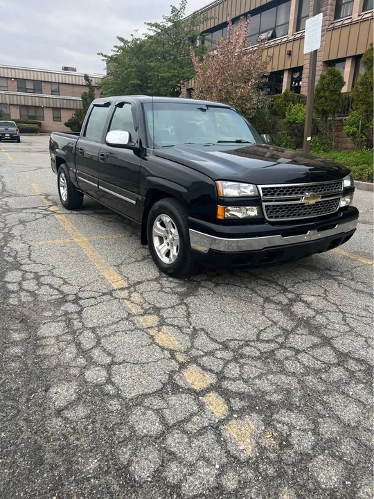 2007 Chevrolet Silverado 1st Gen - Image 2 of 12