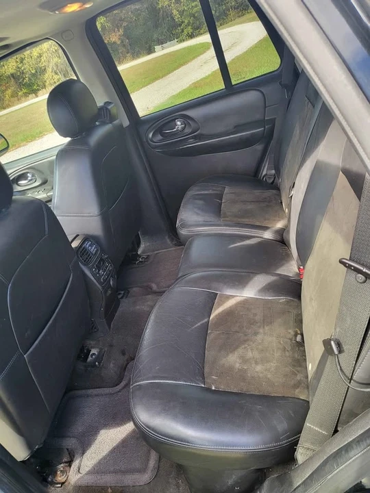 2007 Chevrolet Trailblazer - Image 8 of 11