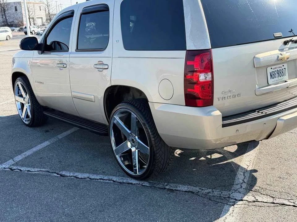 2007 Chevrolet Tahoe 3rd Gen - Image 9 of 9