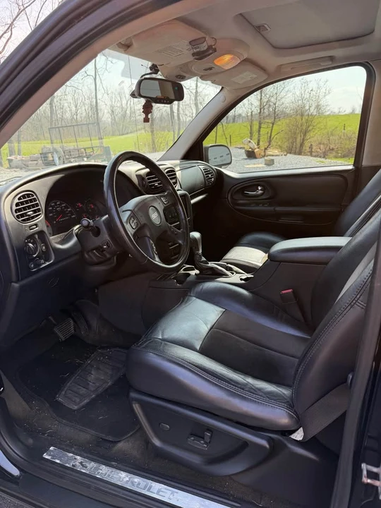 2007 Chevrolet Trailblazer - Image 8 of 10