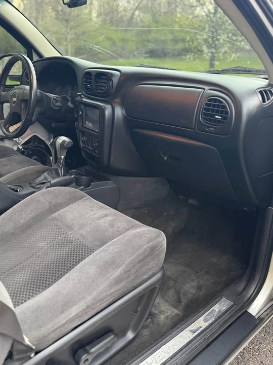 2007 Chevrolet Trailblazer - Image 15 of 16