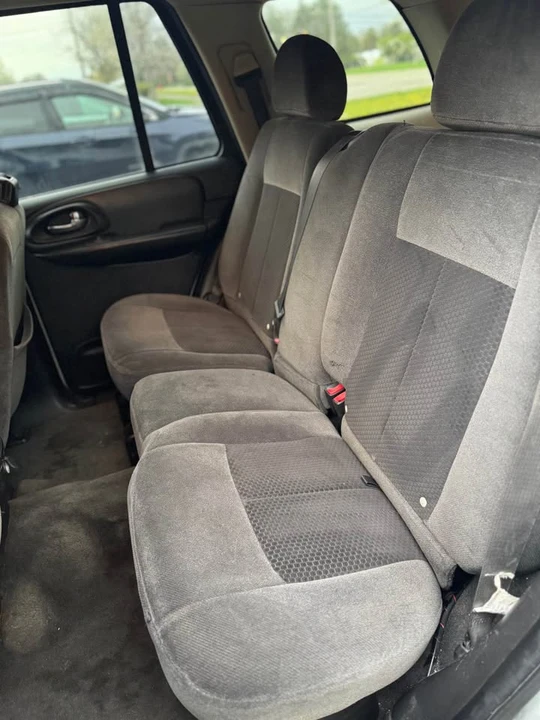 2007 Chevrolet Trailblazer - Image 11 of 16