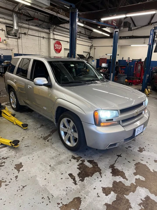 2007 Chevrolet Trailblazer - Image 2 of 11