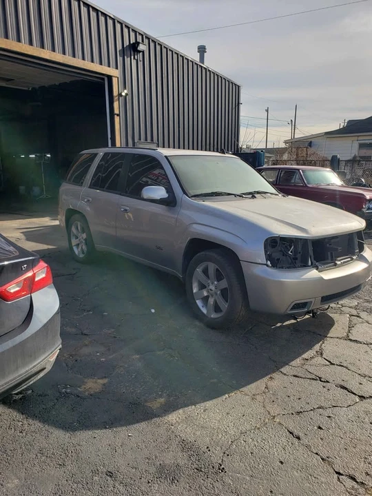 2007 Chevrolet Trailblazer - Image 2 of 5