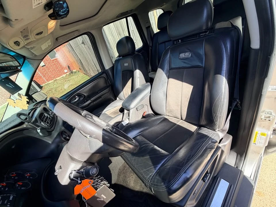 2007 Chevrolet Trailblazer - Image 9 of 14