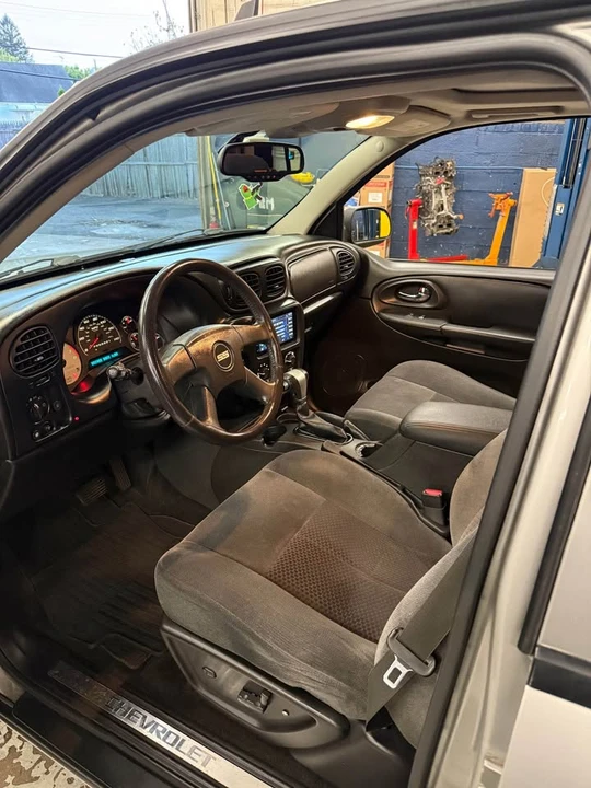 2007 Chevrolet Trailblazer - Image 8 of 14