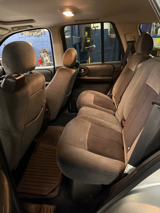 2007 Chevrolet Trailblazer - Image 9 of 14