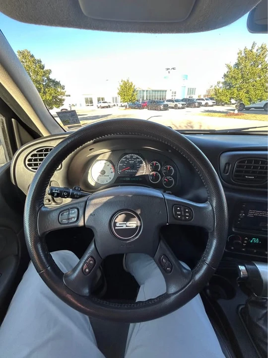 2007 Chevrolet Trailblazer - Image 18 of 19