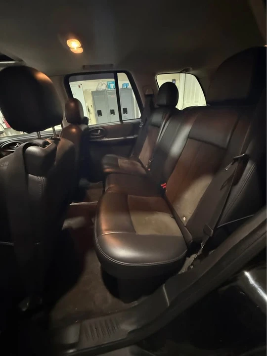 2007 Chevrolet Trailblazer - Image 10 of 11