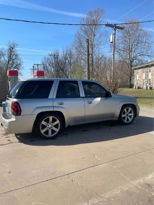 2007 Chevrolet Trailblazer - Image 2 of 12