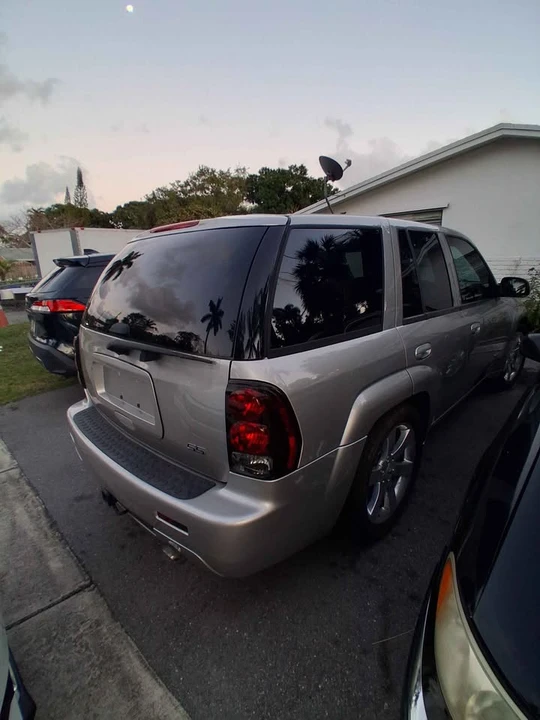 2007 Chevrolet Trailblazer - Image 9 of 9