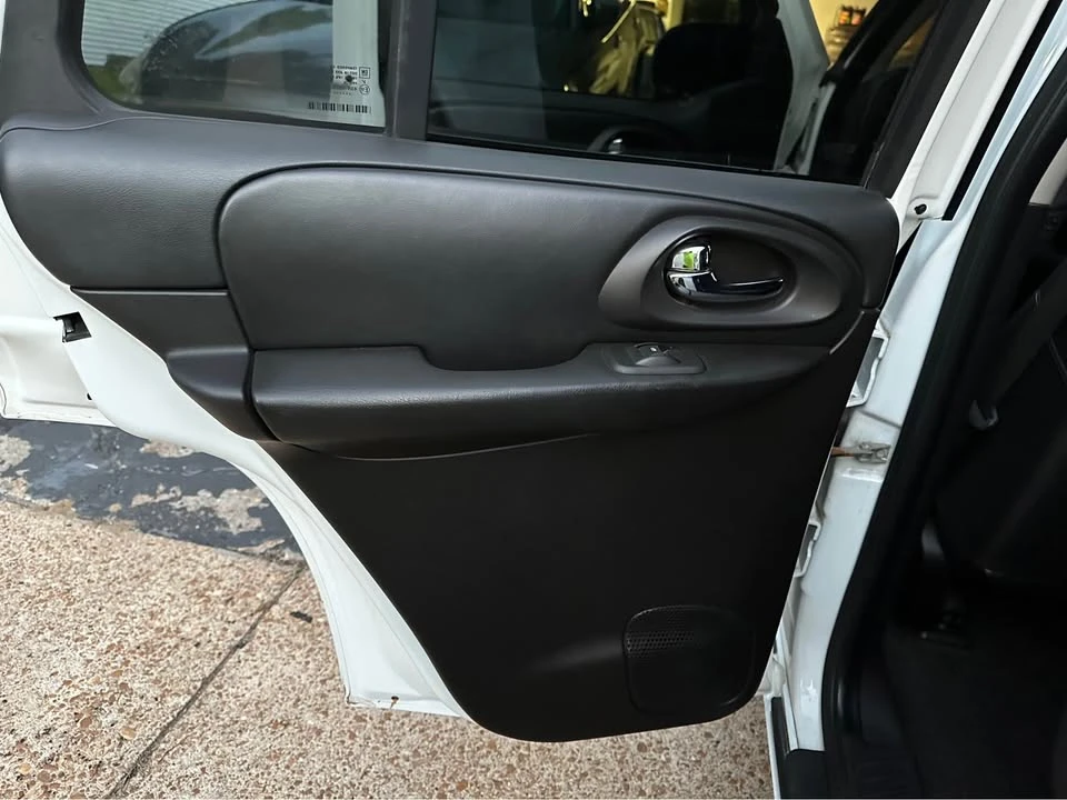 2007 Chevrolet Trailblazer - Image 10 of 18