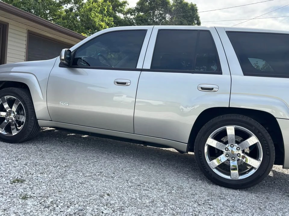 2007 Chevrolet Trailblazer - Image 2 of 11