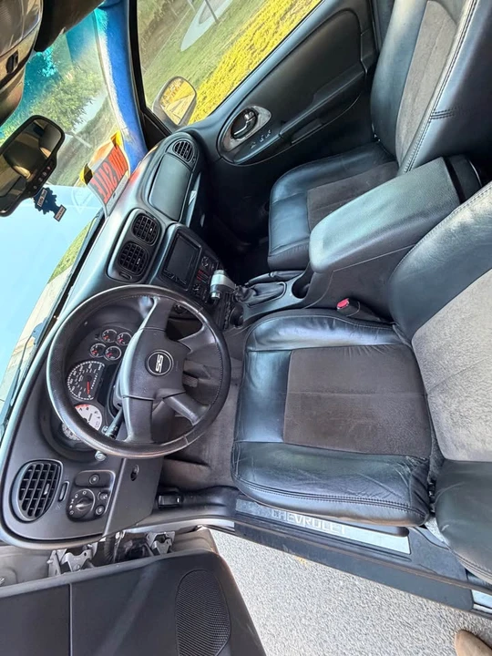 2007 Chevrolet Trailblazer - Image 9 of 13