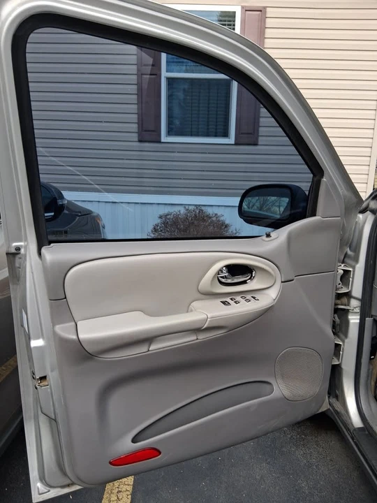 2007 Chevrolet Trailblazer - Image 12 of 19