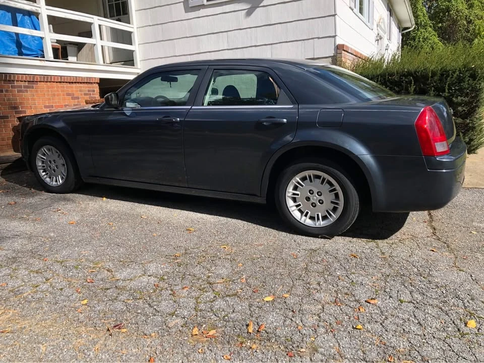 2007 Chrysler 300 (2005-2023) - Image 3 of 9