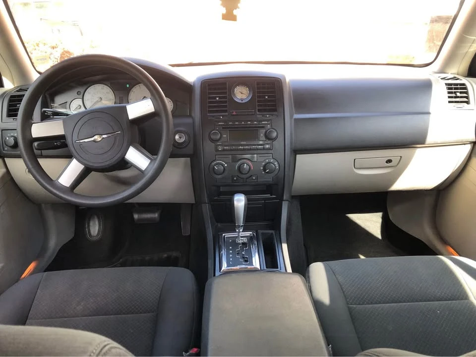 2007 Chrysler 300 (2005-2023) - Image 5 of 9