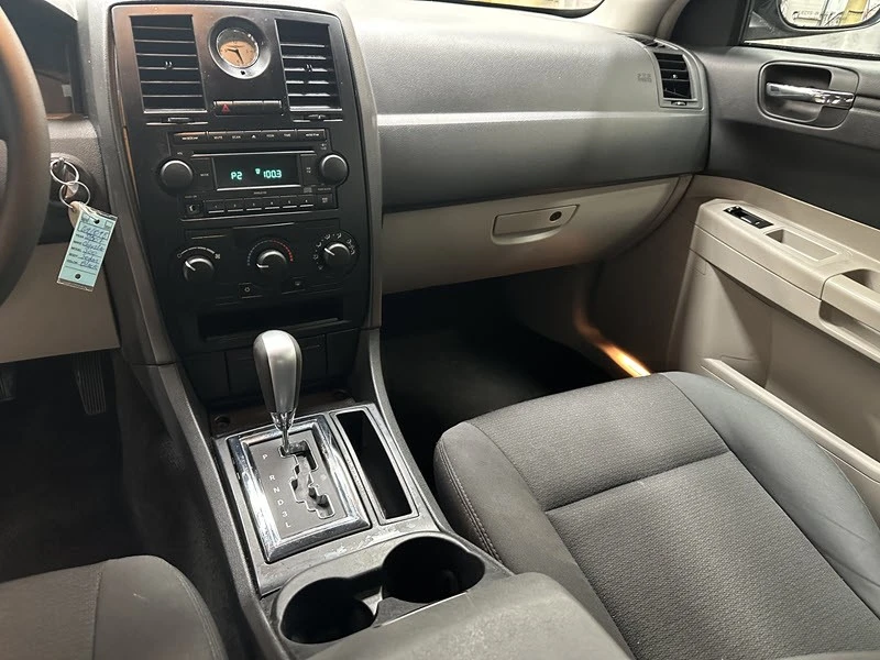 2007 Chrysler 300 (2005-2023) - Image 9 of 21