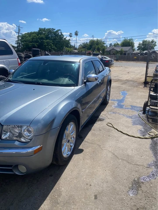 2007 Chrysler 300 (2005-2023) - Image 2 of 11
