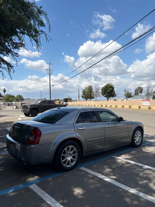 2007 Chrysler 300 (2005-2023) - Image 4 of 13