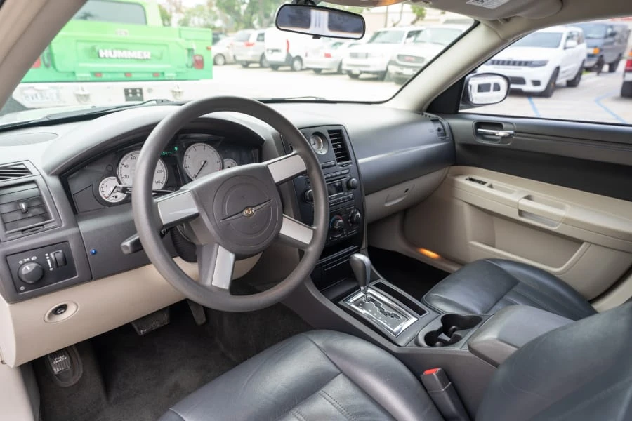 2007 Chrysler 300 (2005-2023) - Image 4 of 11