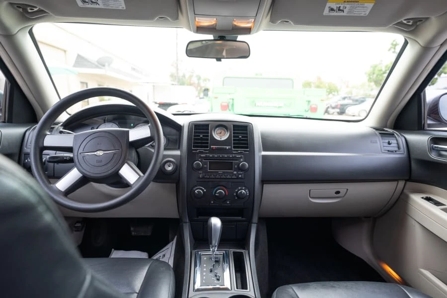 2007 Chrysler 300 (2005-2023) - Image 5 of 11