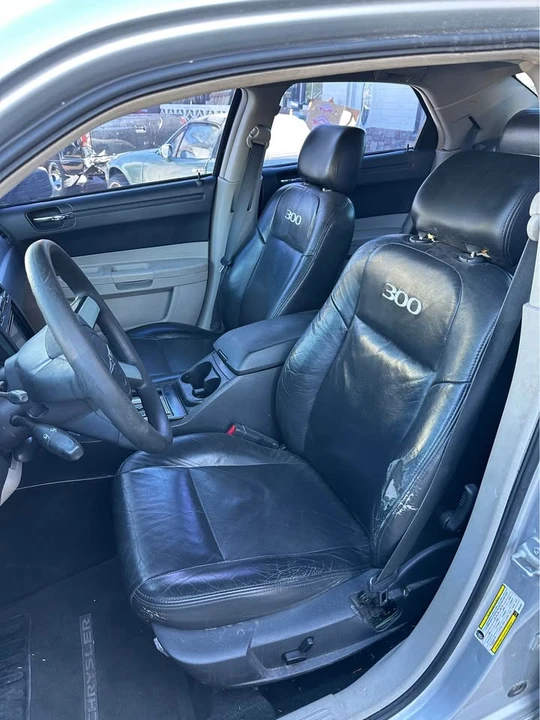 2007 Chrysler 300 (2005-2023) - Image 3 of 8