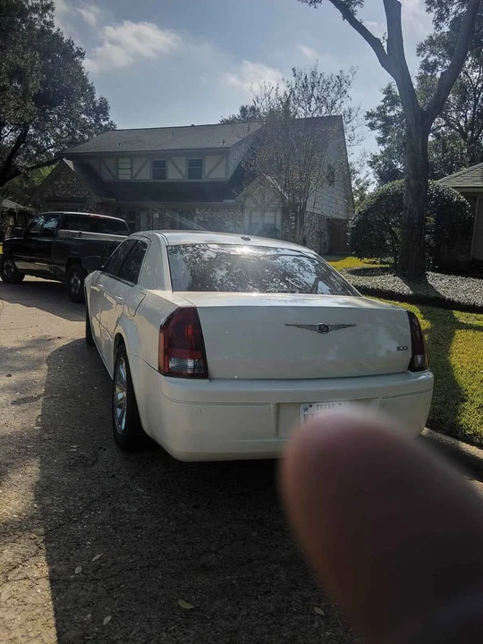 2007 Chrysler 300 (2005-2023) - Image 3 of 8