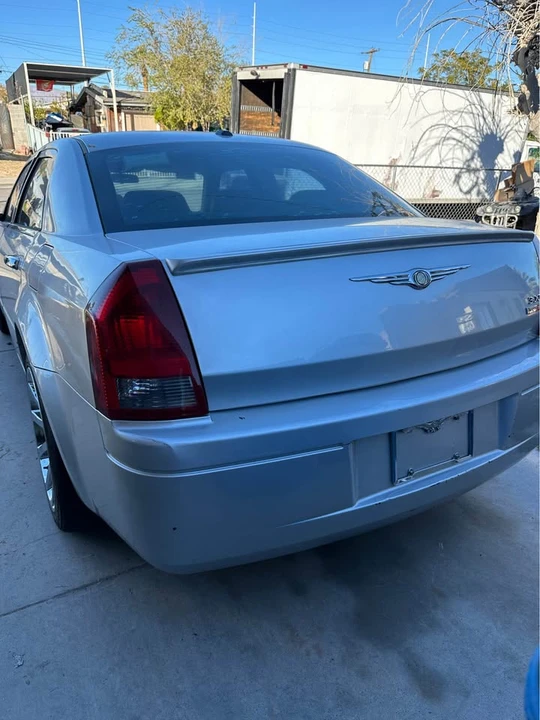 2007 Chrysler 300 (2005-2023) - Image 7 of 8