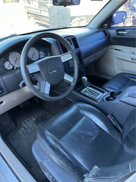 2007 Chrysler 300 (2005-2023) - Image 4 of 8