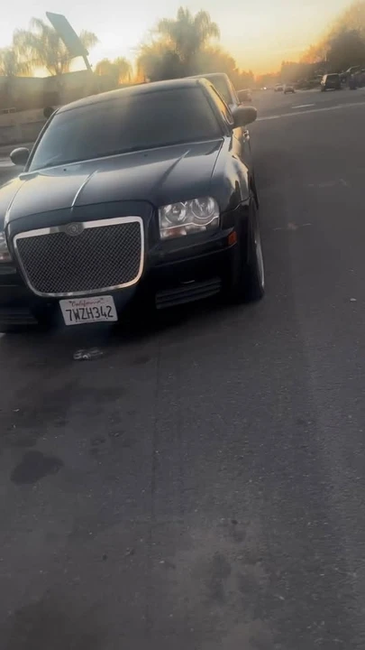 2007 Chrysler 300 (2005-2023) - Image 3 of 3