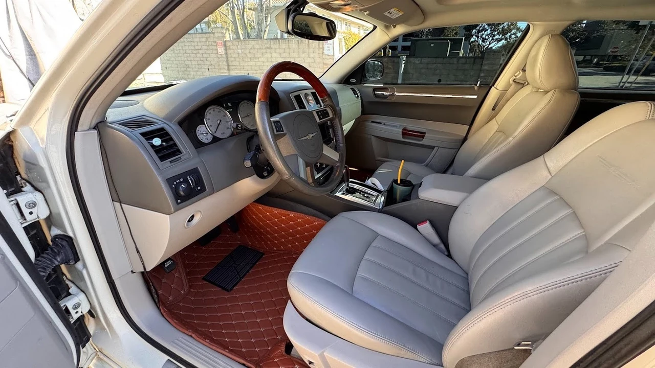2007 Chrysler 300 (2005-2023) - Image 9 of 13
