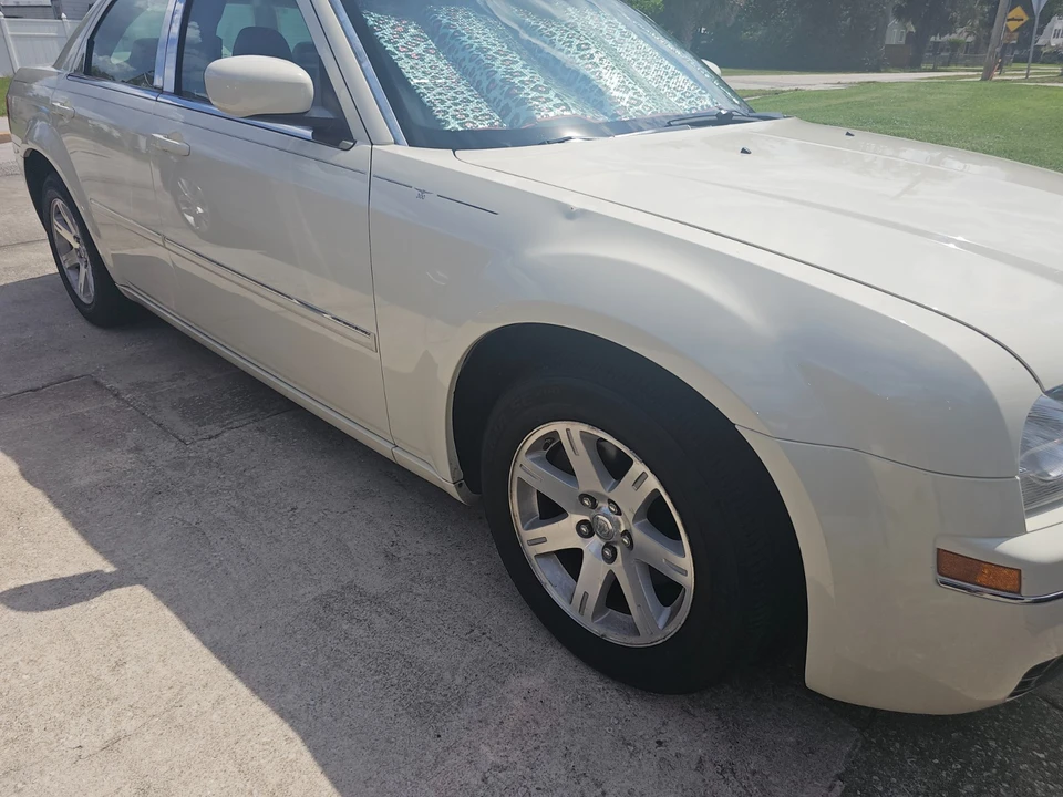 2007 Chrysler 300 (2005-2023) - Image 5 of 22