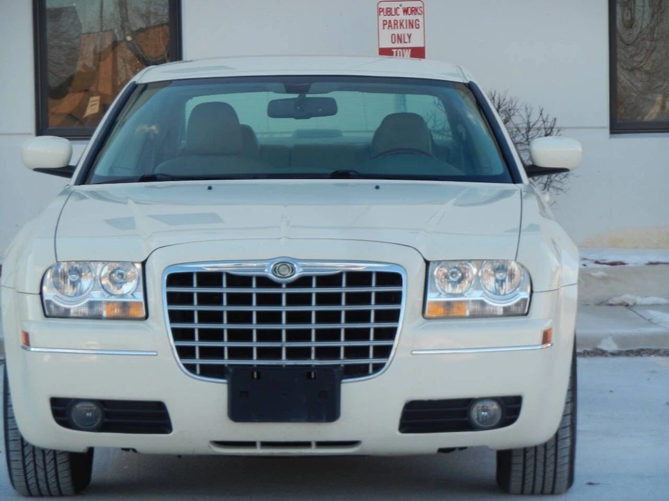 2007 Chrysler 300 (2005-2023) - Image 7 of 21