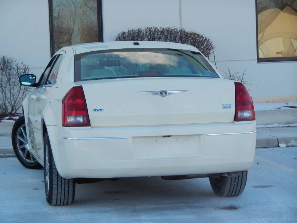 2007 Chrysler 300 (2005-2023) - Image 13 of 21