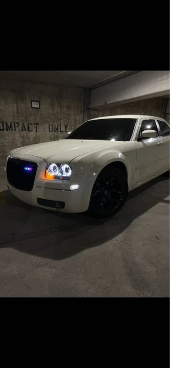 2007 Chrysler 300 (2005-2023) - Image 3 of 10