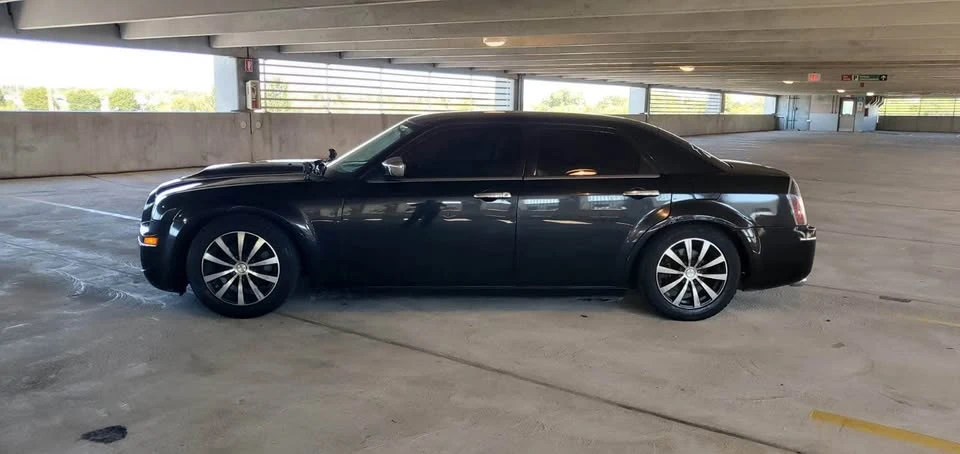 2007 Chrysler 300 (2005-2023) - Image 4 of 9