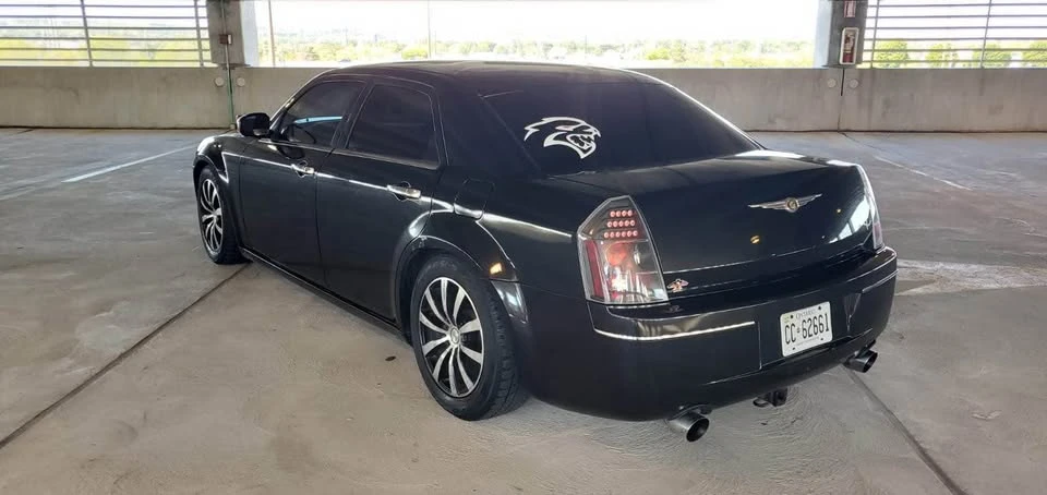 2007 Chrysler 300 (2005-2023) - Image 5 of 9