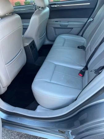 2007 Chrysler 300 (2005-2023) - Image 5 of 17
