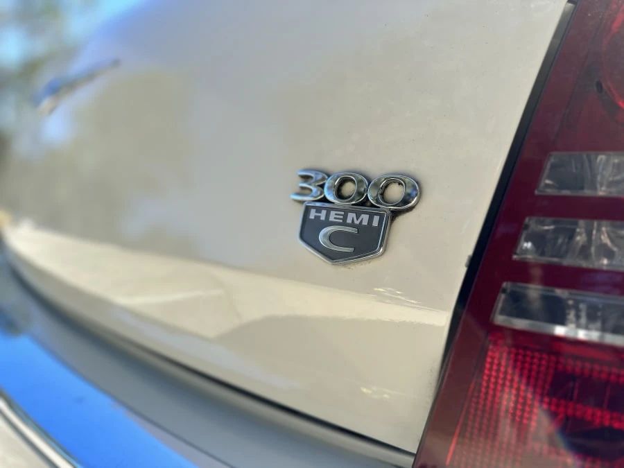 2007 Chrysler 300 (2005-2023) - Image 8 of 17